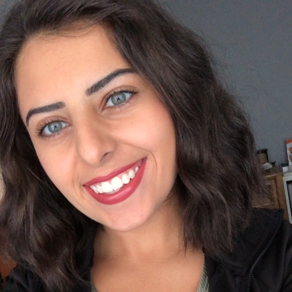 Meet your Posher, Ramina - Picture 1 of 1